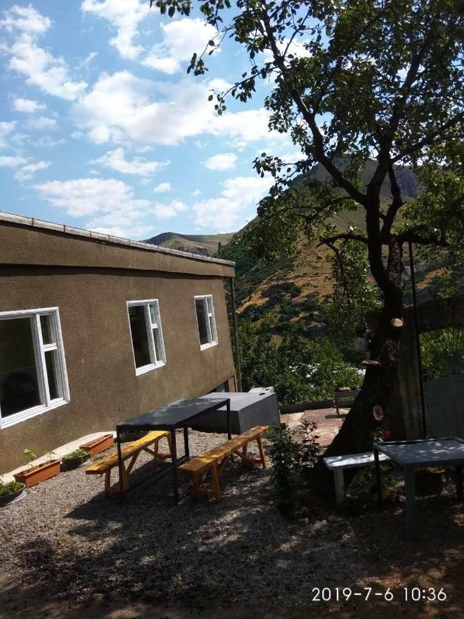 Nnn Guest House 고리스 외부 사진