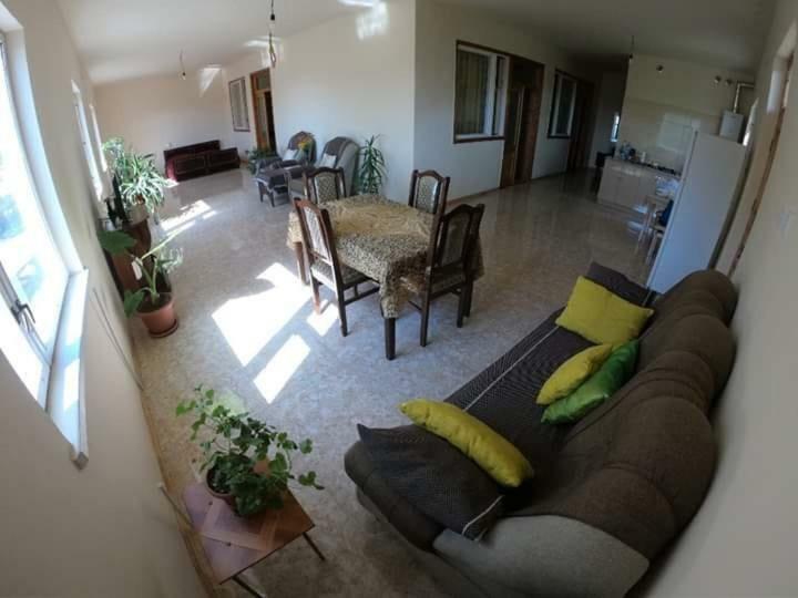 Nnn Guest House 고리스 외부 사진